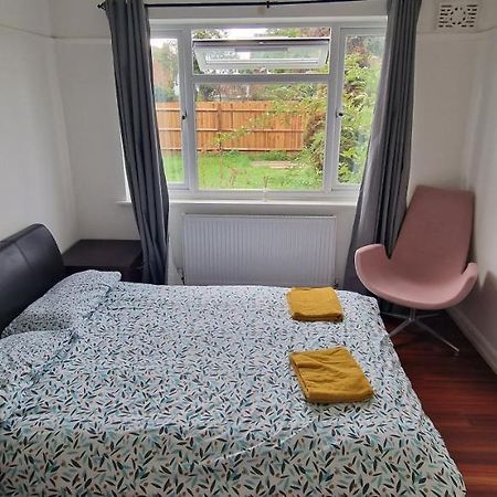 Ritzs Place Northolt  외부 사진