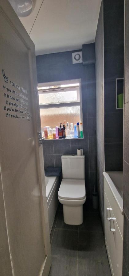 Ritzs Place Northolt  외부 사진