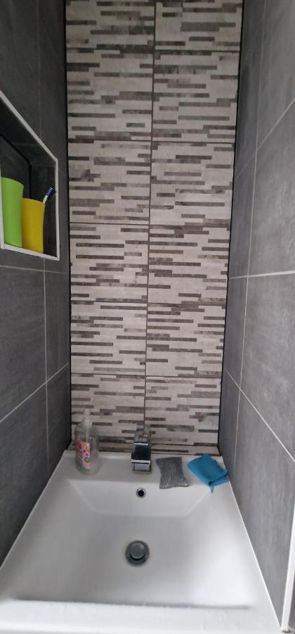 Ritzs Place Northolt  외부 사진