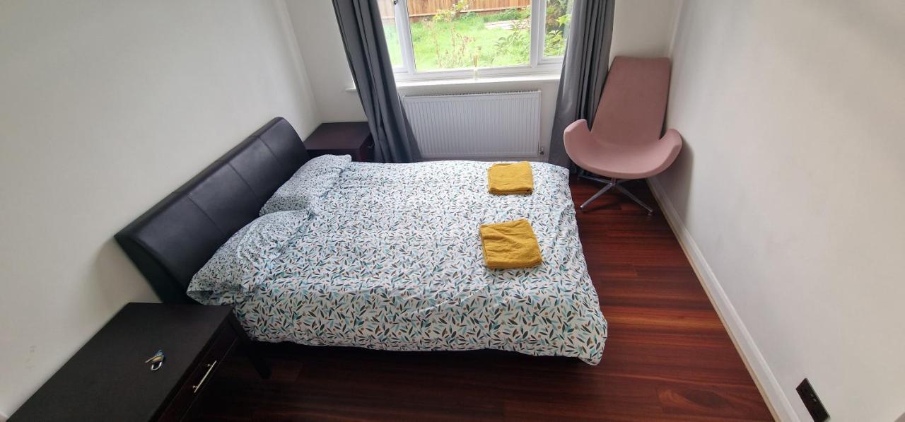 Ritzs Place Northolt  외부 사진