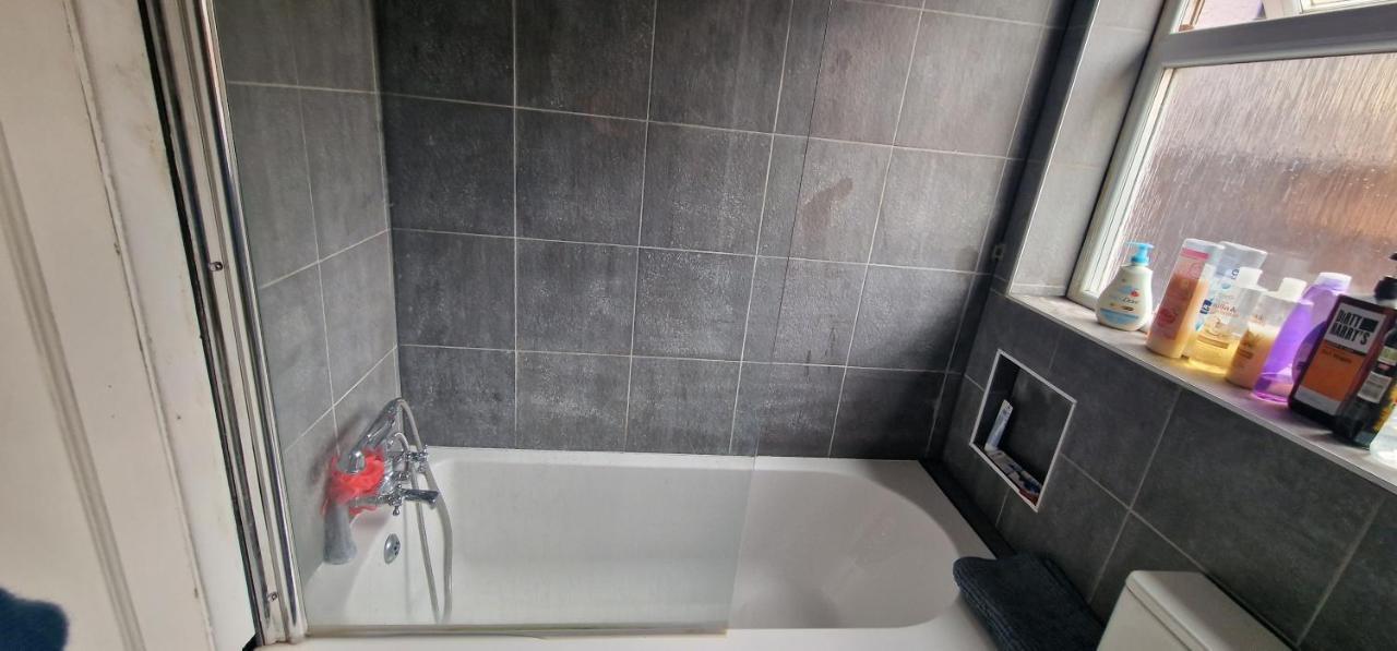 Ritzs Place Northolt  외부 사진