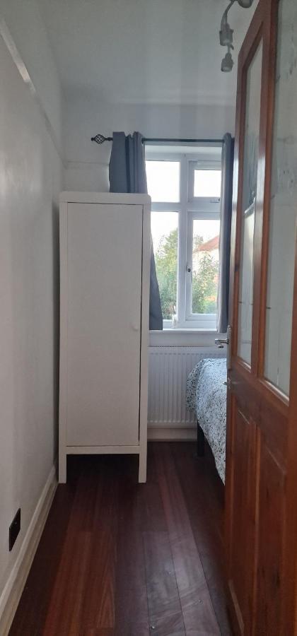 Ritzs Place Northolt  외부 사진